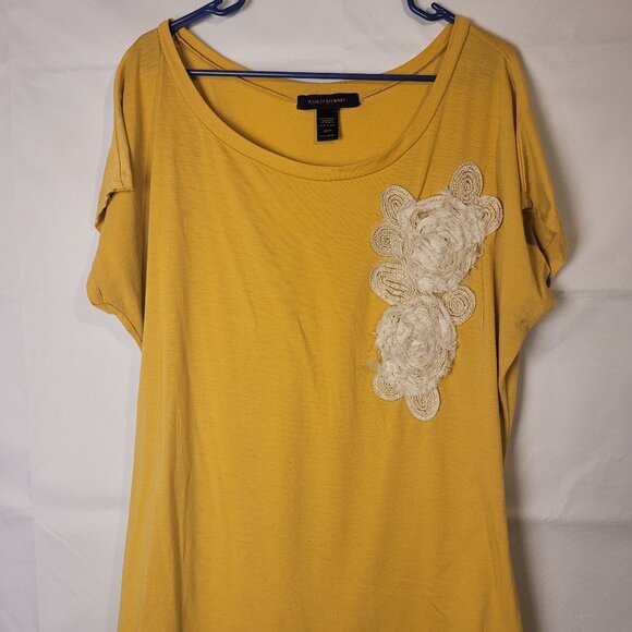 Ashley Stewart Tops - Ashley Stewart Women's Plus Size 22/24 Blouse Yellow With Design